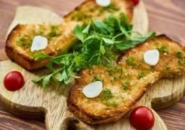 garlic bread butter crispy golden